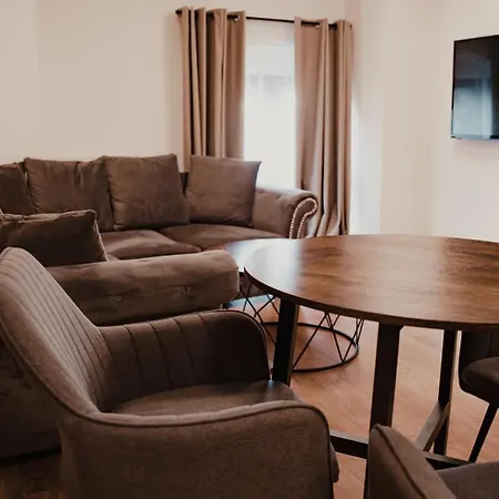 Royal Chambers Serviced Апартаменты *