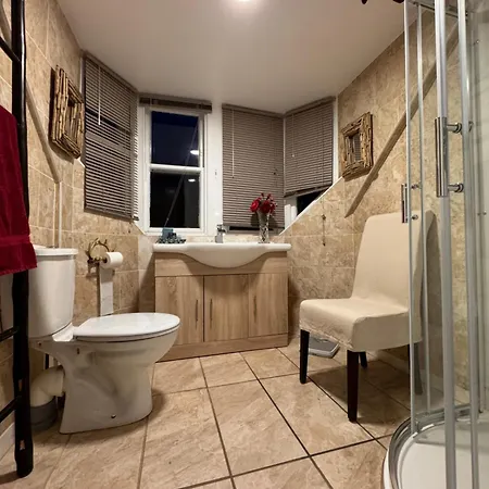 The West Highland Way Hotel And Retreat Accommodation מלון