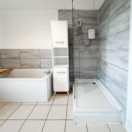 Garnethill Charm 3 Bed Flat