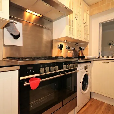 Signature - Shield House * Glasgow