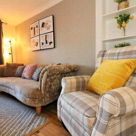 Signature - Shield House Apartament