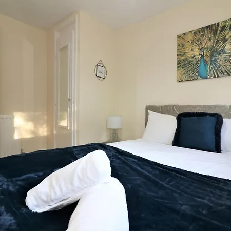 Signature - Shield House *