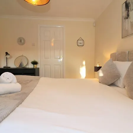 Signature - Shield House