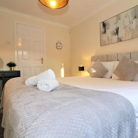 Signature - Shield House Glasgow