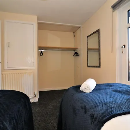 Signature - Shield House