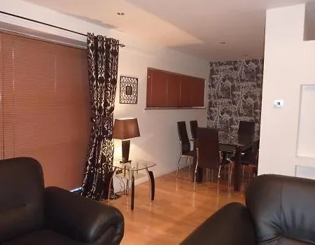 Clyde View Apartment