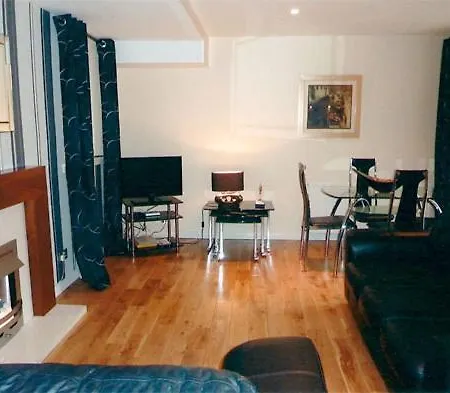 Clyde View Apartment