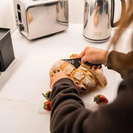 The West End Retreat - Your Luxurious 5* Apartment *