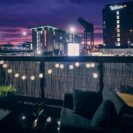 Apartment Glasgow, Finnieston Luxury 2 Bed With Parking, E-check In, Hi-fi *