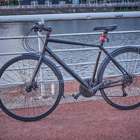 Glasgow, Finnieston Luxury 2 Bed With Parking, E-check In, Hi-fi アパート *