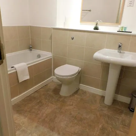 Fabulous 2 Bed 10 Mins From Centre Γλασκώβη