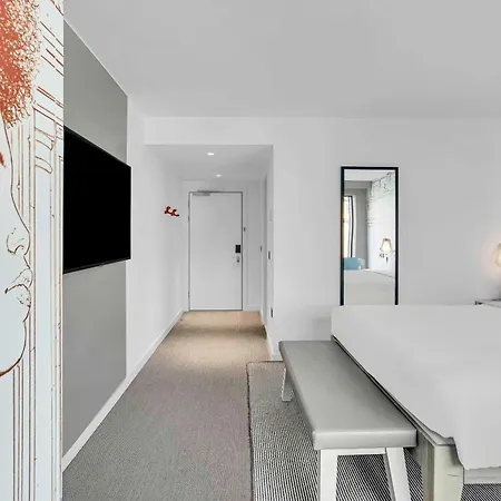 Radisson Red Hotel,
