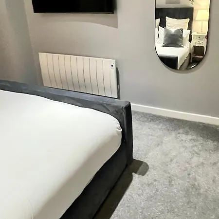 Glas-go 2 Bedroom 3 Min Walk To Secc Hydro Free Parking Onsite