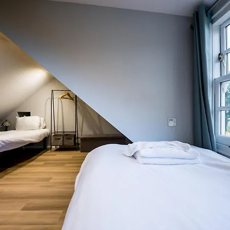 Pass The Keys 1 Bedroom Studio With A Cosy Indoor Log Fire Vakantiehuis