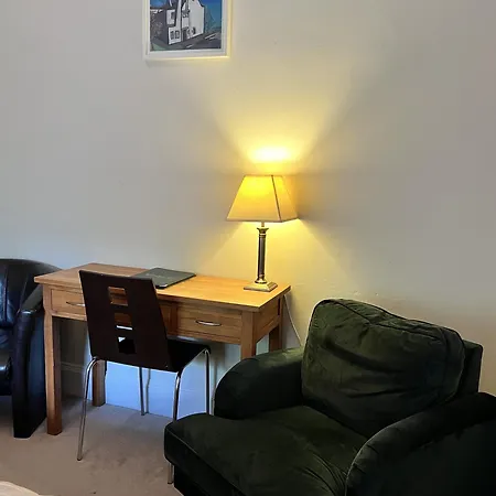 Ashtree House Hotel, Glasgow Airport & 4* Πέισλι