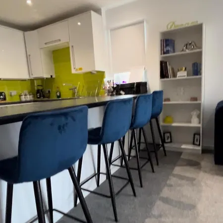 Glas-go 2 Bedroom 3 Min Walk To Secc Hydro Free Parking Onsite Glasgow