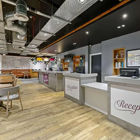 Ibis Styles Centre George Square Hotel 3*