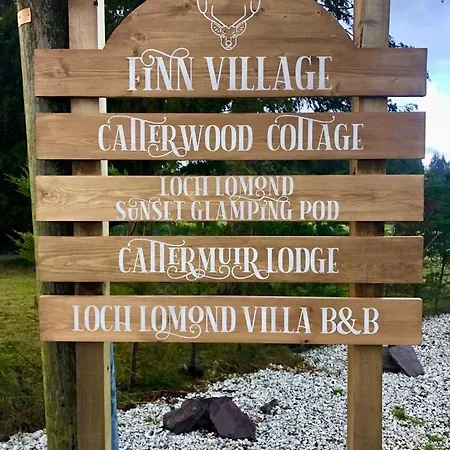 Homestay Finn Village - Loch Lomond - Black With Jacuzzi-style Bath Glasgow