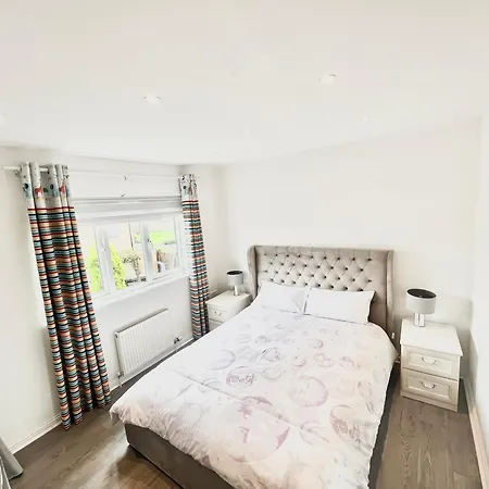 Paradise On Earth * Glasgow