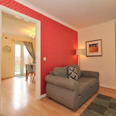 Signature - Angus House Apartment *