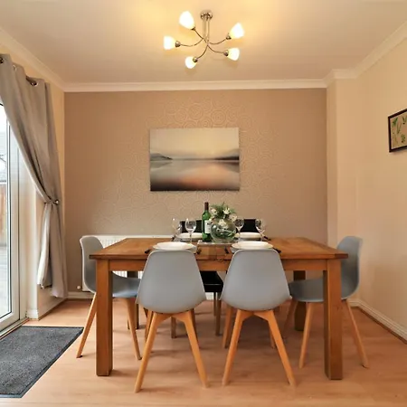 Signature - Angus House Apartment Glasgow