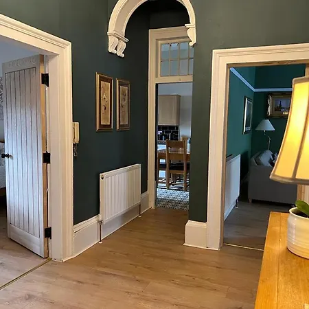 Luxury Victorian Spacious Flat *