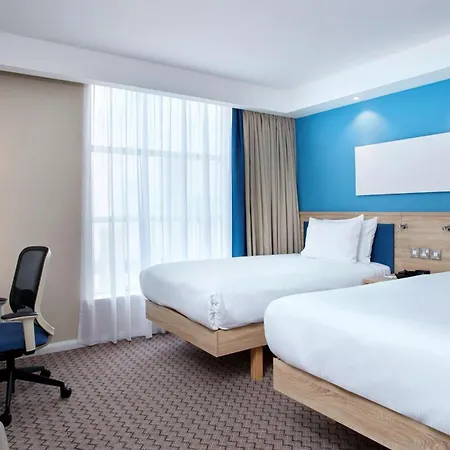 Hotell Hampton By Hilton 3*