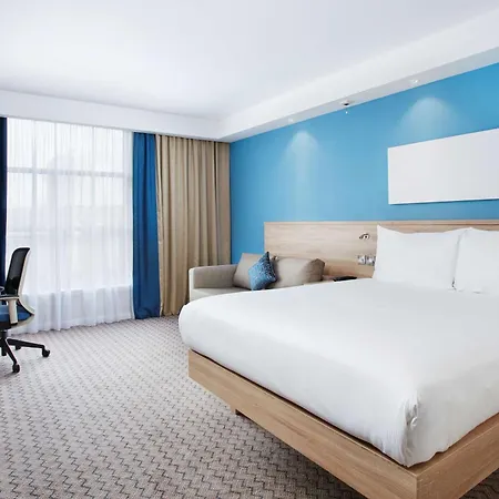 Hampton By Hilton Hotell 3*