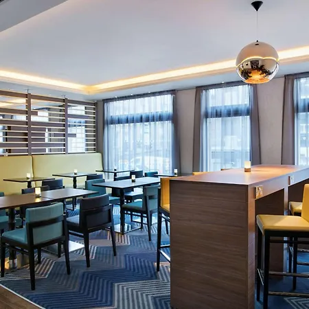 Hampton By Hilton Hotel