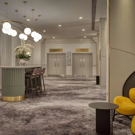 Hilton Отель