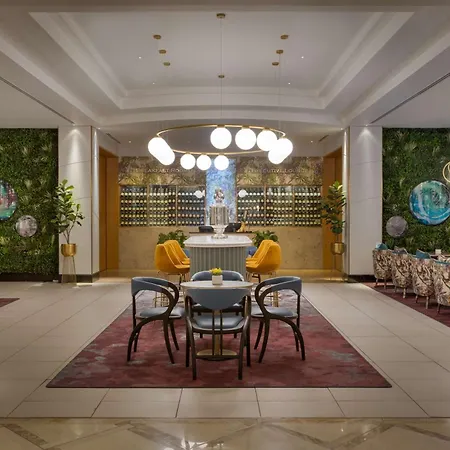 Отель Hilton