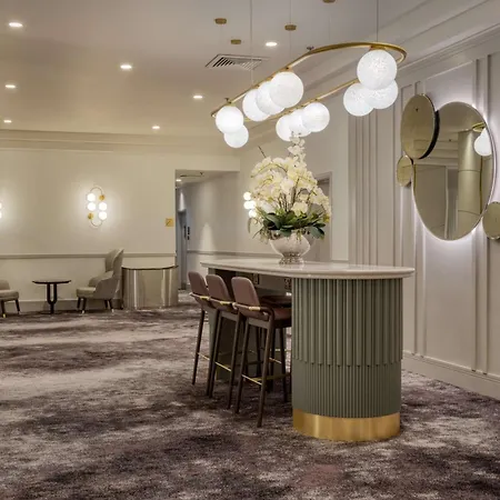 Hilton Hotel 4*