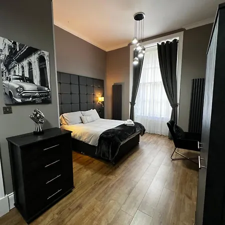 Amani - Centre غلاسغو