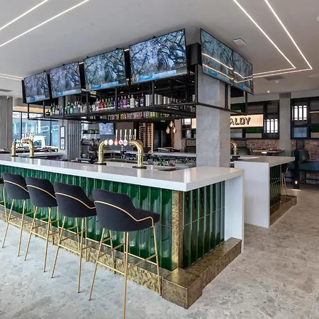 Sandman Signature 4*