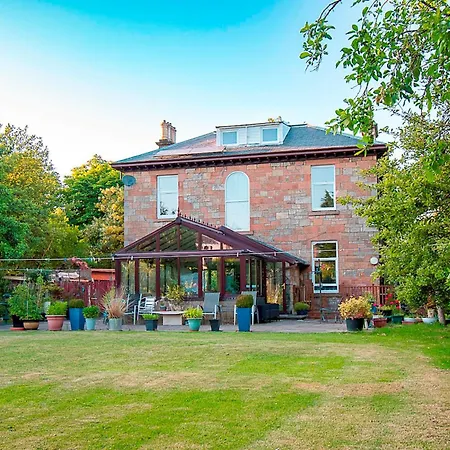 Pass The Keys Traditional 5 Bed Bellahouston Sleeps 10 Glasgow