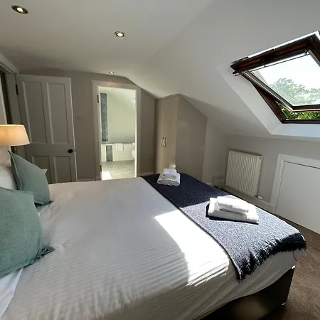 Principal - Crown Circus Duplex Glasgow