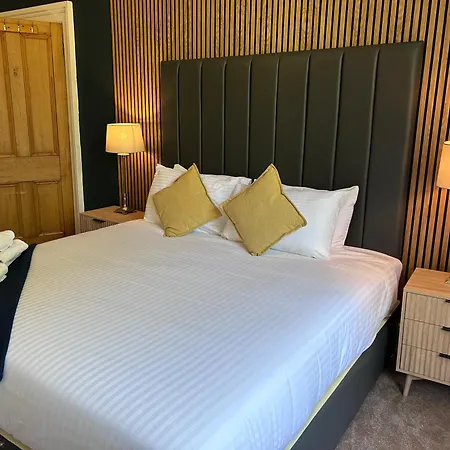 Principal - Crown Circus Duplex * Glasgow