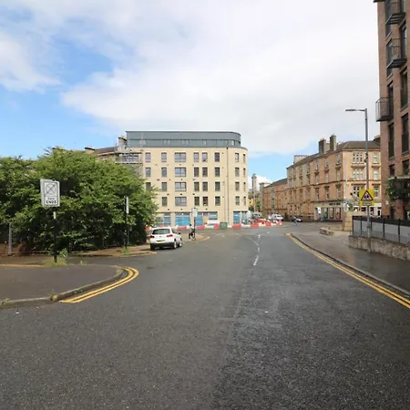 2 Bedroom At Secc Hydro Free Parking