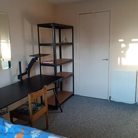Free Parking Private Millroad Guest house Glasgow