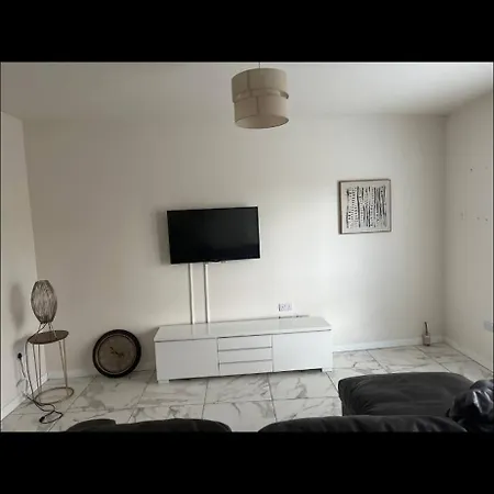 Beautiful 3 Bed House In Centre Glasgow