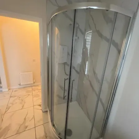 Beautiful 3 Bed House In Centre Glasgow