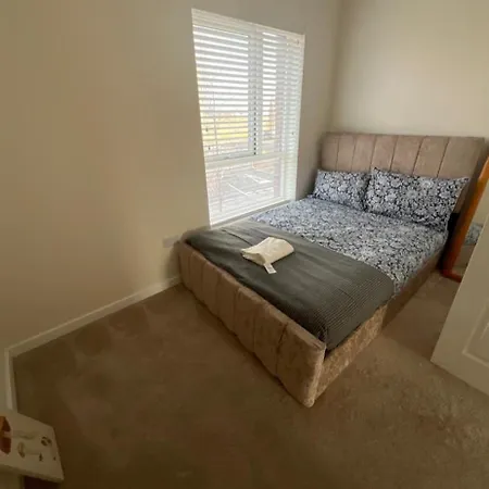 Beautiful 3 Bed House In Centre Appartement