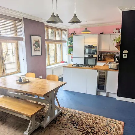 One The Mews Apartment Glasgow
