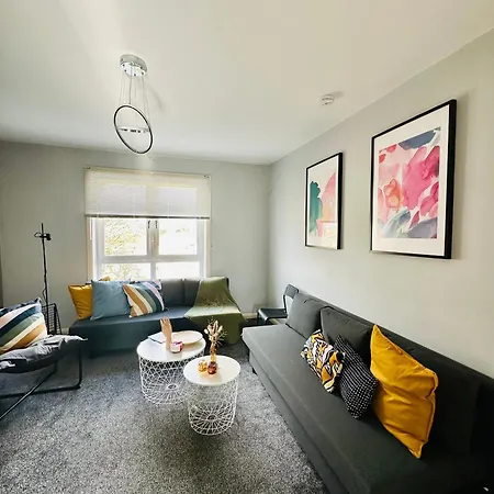 Apartment Modern Style , Separate Entrance *