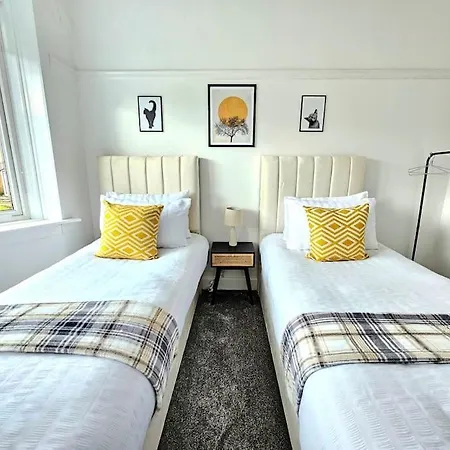Holiday home Charming 3-bed Oasis-free Parking