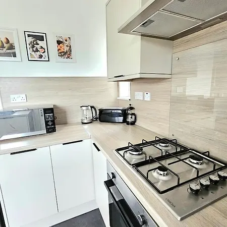 Holiday home Charming 3-bed Oasis-free Parking