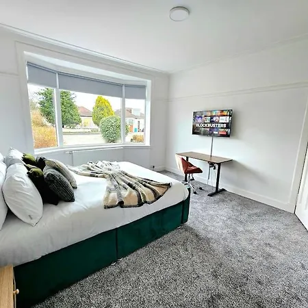 Holiday home Charming 3-bed Oasis-free Parking