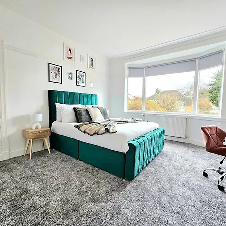 Holiday home Charming 3-bed Oasis-free Parking