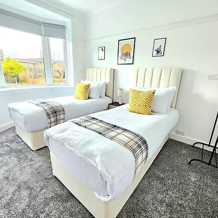 Charming 3-bed Oasis-free Parking Ferienhaus
