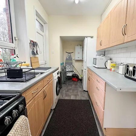 West End Gem 3br Detached Family House * Glasgow
